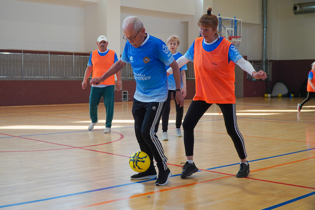 Wiek to tylko liczba – Walking Futbol łączy seniorów w całej Polsce. Kolejne zachodniopomorskie kluby dołączyły do programu