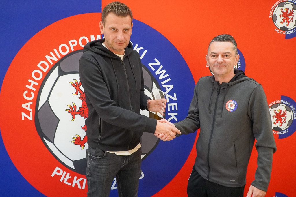 trener miesiaca LIS